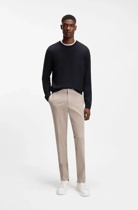 Slim-fit sweater in merino wool Slim-fit sweater in merino wool
