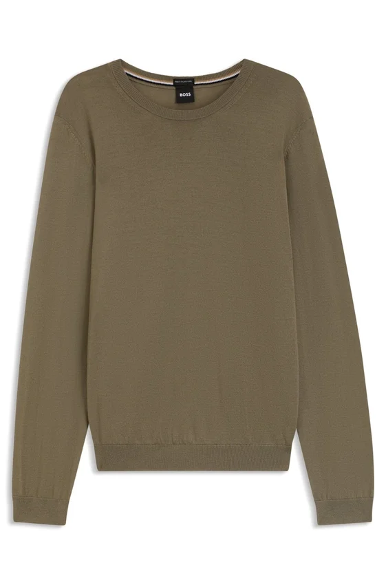 Slim-fit sweater in merino wool Slim-fit sweater in merino wool