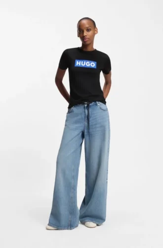 Slim-fit T-shirt in cotton with blue boxed logo