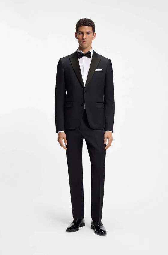 Slim-fit tuxedo jacket in virgin-wool serge Slim-fit tuxedo jacket in virgin-wool serge