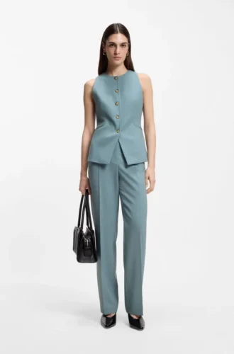 Slim-fit waistcoat in virgin wool Slim-fit waistcoat in virgin wool