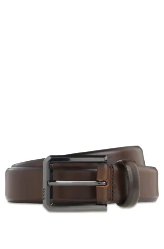 Smooth leather belt with engraved gunmetal buckle