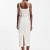Square-neck dress with golden chain belt Square-neck dress with golden chain belt