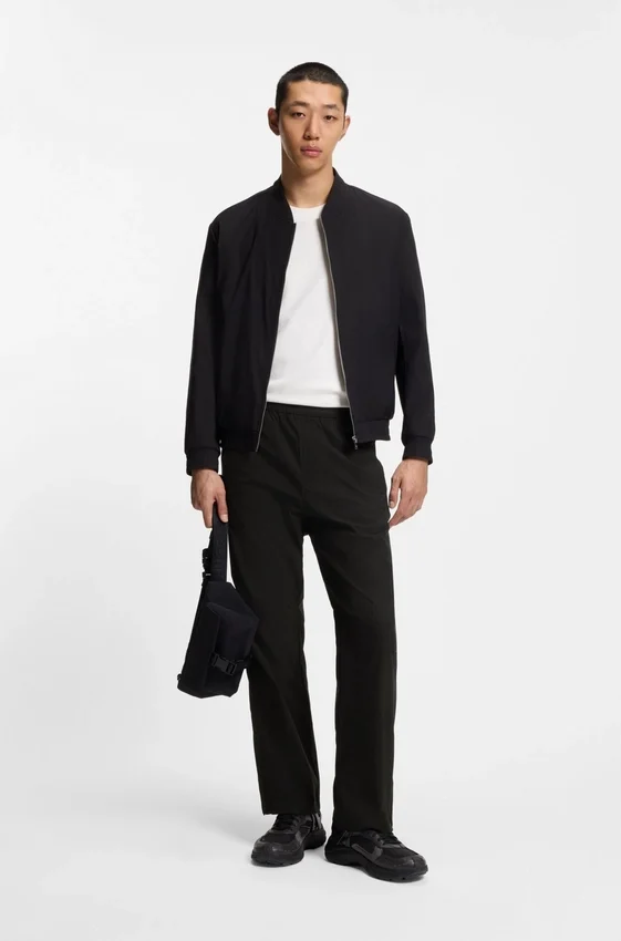 Straight-fit trousers in water-repellent ripstop Straight-fit trousers in water-repellent ripstop