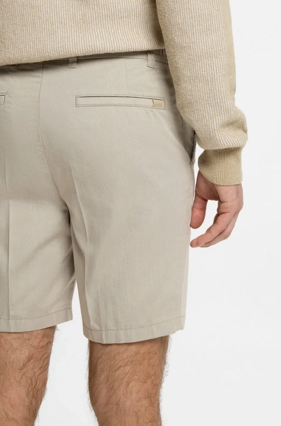 Stretch-cotton shorts in a modern fit Stretch-cotton shorts in a modern fit