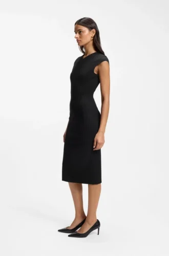 Stretch-fabric dress with cap sleeves