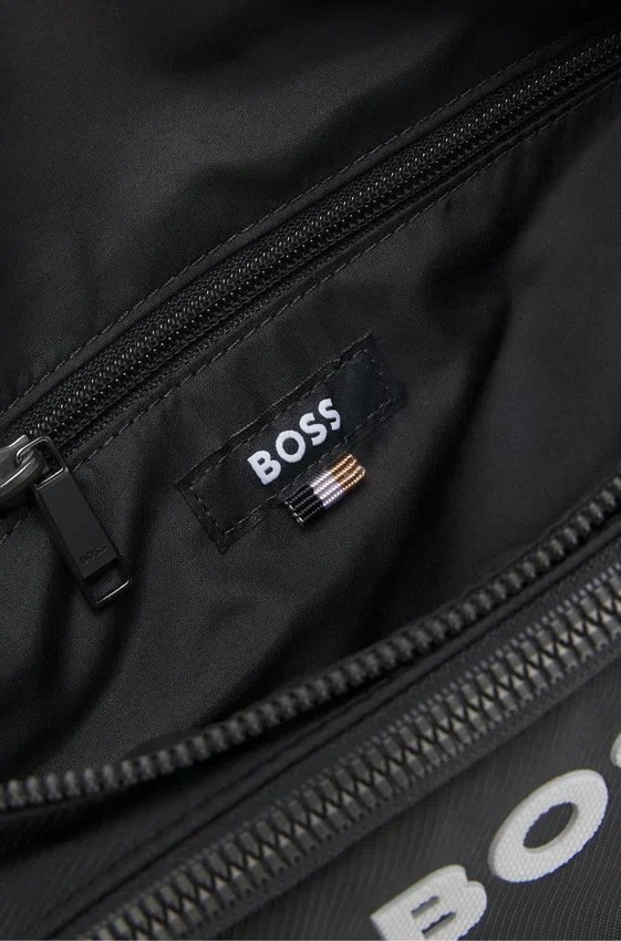 Structured belt bag with contrast logo Structured belt bag with contrast logo