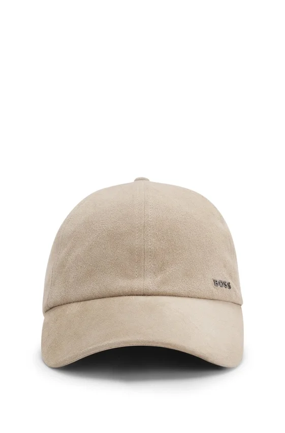 Suede cap with metal logo rivet Suede cap with metal logo rivet