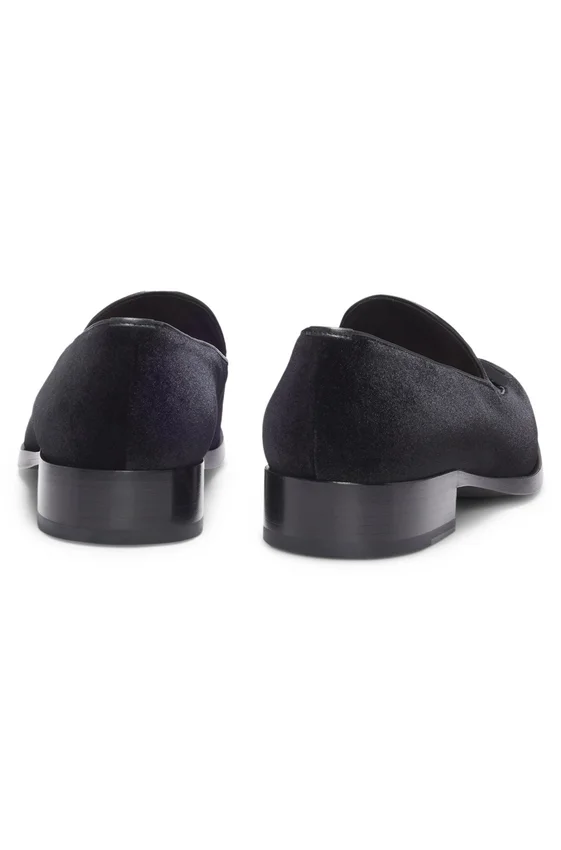 Tassel-trim loafers in velvet Tassel-trim loafers in velvet