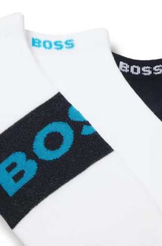 Three-pack of cotton-blend socks in an ankle length