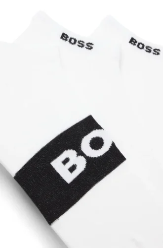 Three-pack of cotton-blend socks in an ankle length