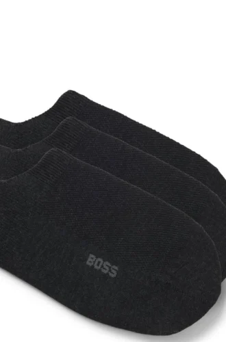 Three-pack of no-show socks in a cotton blend