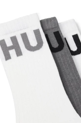 Three-pack of ribbed ankle socks with logos