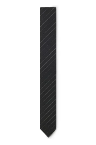 Tie with diagonal stripe