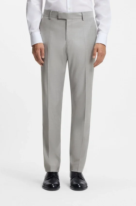 Two-piece slim-fit suit in a wool blend Two-piece slim-fit suit in a wool blend