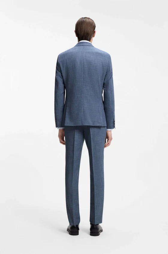 Two-piece slim-fit suit in cotton and virgin wool Two-piece slim-fit suit in cotton and virgin wool