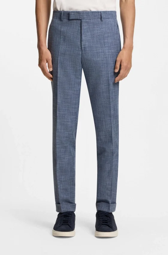 Two-piece slim-fit suit in cotton and virgin wool Two-piece slim-fit suit in cotton and virgin wool