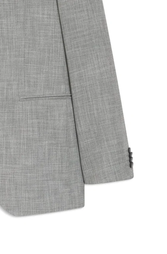 Two-piece slim-fit suit in cotton and virgin wool Two-piece slim-fit suit in cotton and virgin wool