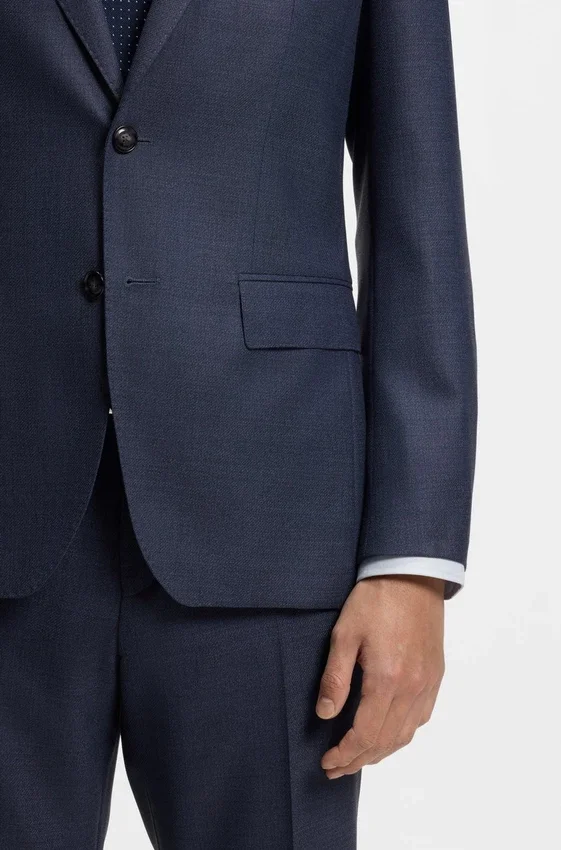 Two-piece slim-fit suit in virgin wool and silk Two-piece slim-fit suit in virgin wool and silk