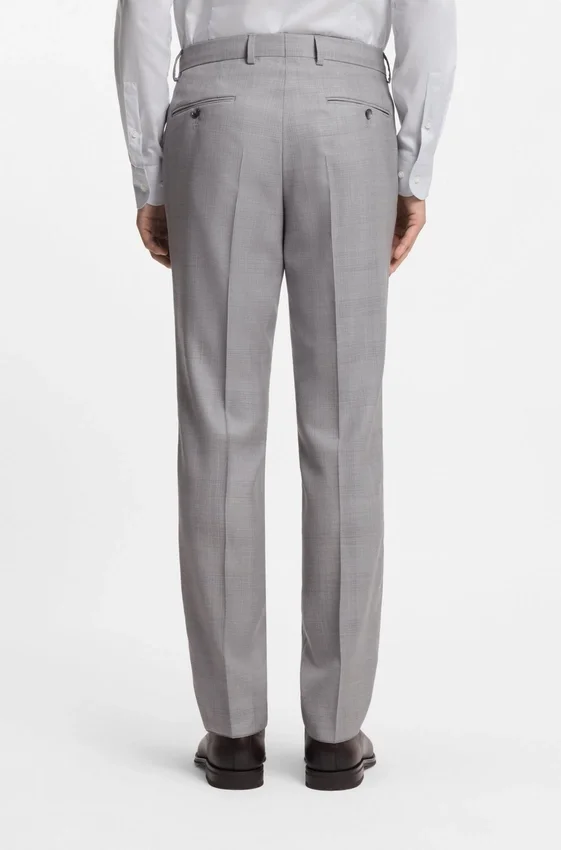 Two-piece slim-fit suit in virgin wool and silk Two-piece slim-fit suit in virgin wool and silk