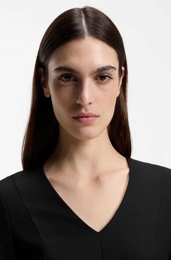 V-neck dress in stretch fabric V-neck dress in stretch fabric