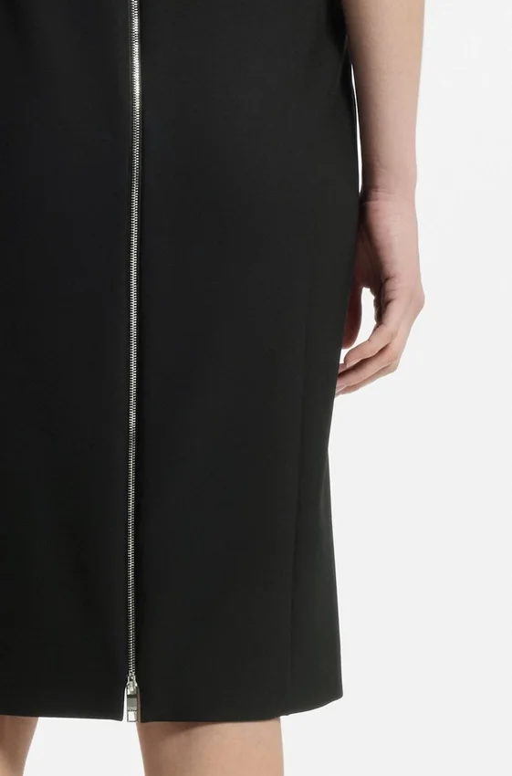 V-neck dress in stretch fabric V-neck dress in stretch fabric