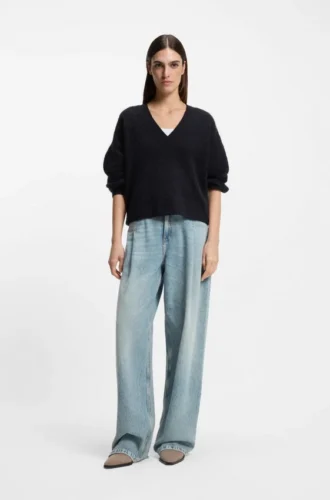 V-neck sweater in a relaxed fit