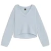 V-neck sweater in a relaxed fit