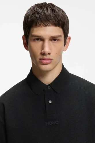 Waffle-structured polo shirt in cotton Waffle-structured polo shirt in cotton