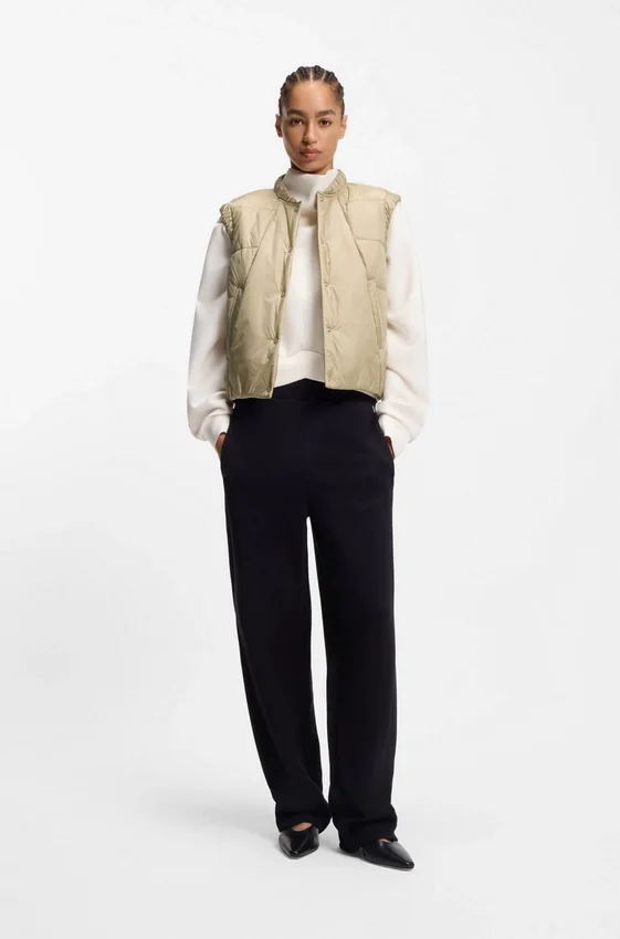 Water-repellent gilet with wadding Water-repellent gilet with wadding