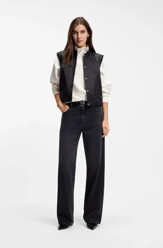 Water-repellent gilet with wadding Water-repellent gilet with wadding