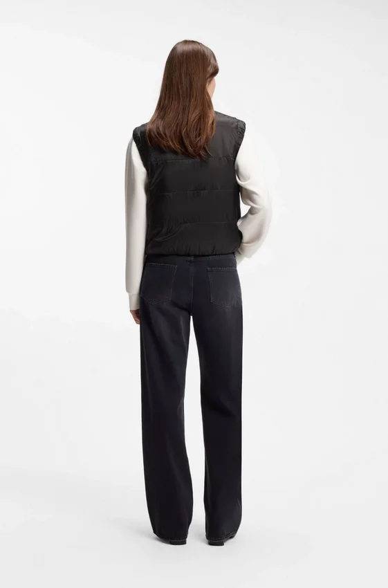 Water-repellent gilet with wadding Water-repellent gilet with wadding