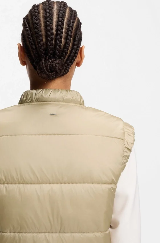 Water-repellent gilet with wadding Water-repellent gilet with wadding