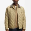 Water-repellent jacket with mixed quilting