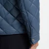 Water-repellent jacket with mixed quilting