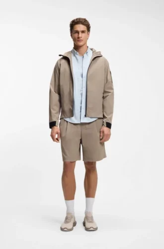 Water-repellent shorts in micro-waffle fabric