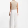 Wide-leg jeans with front pleats