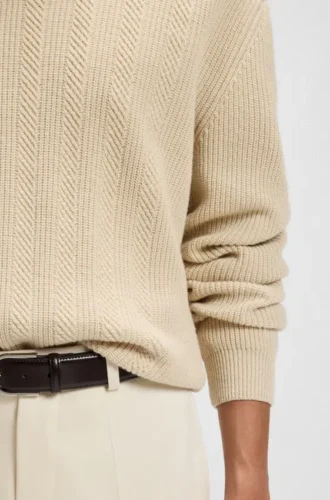 Wool-cashmere sweater with mixed structures