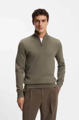 Wool-cashmere sweater with zip neck