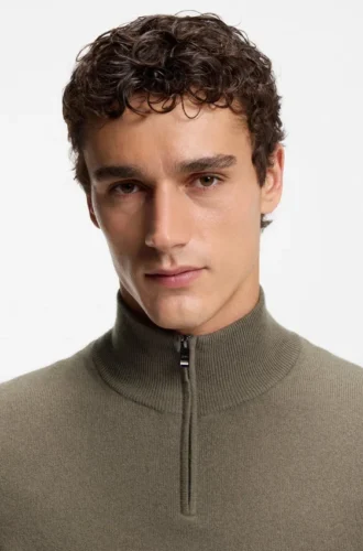 Wool-cashmere sweater with zip neck