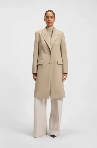 Wool coat in a regular fit