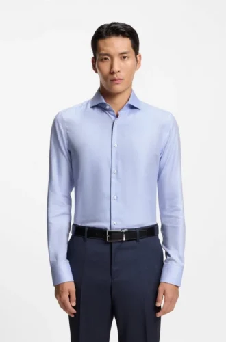 Wrinkle-resistant slim-fit shirt in a cotton blend