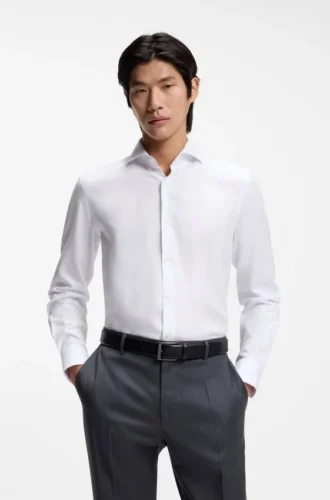 Wrinkle-resistant slim-fit shirt in a cotton blend