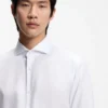 Wrinkle-resistant slim-fit shirt in a cotton blend