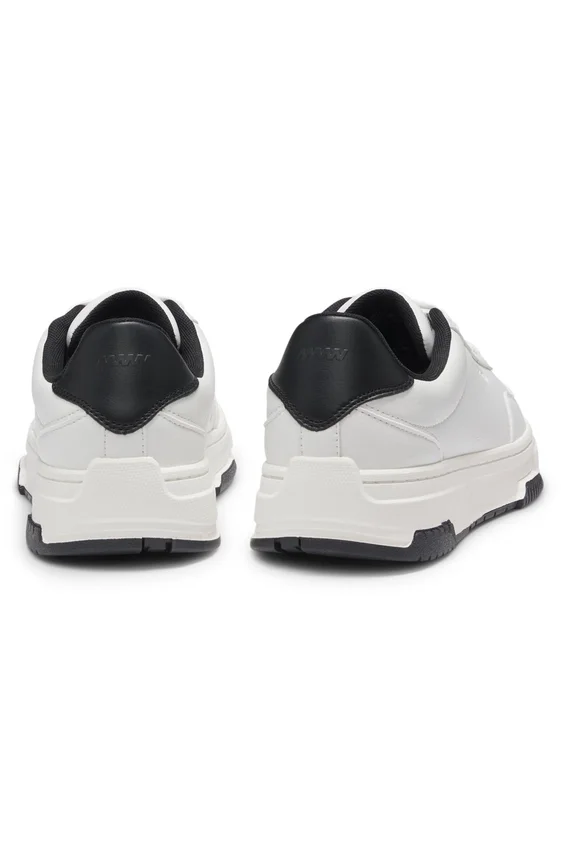 Zigzag-stitching trainers in faux leather Zigzag-stitching trainers in faux leather